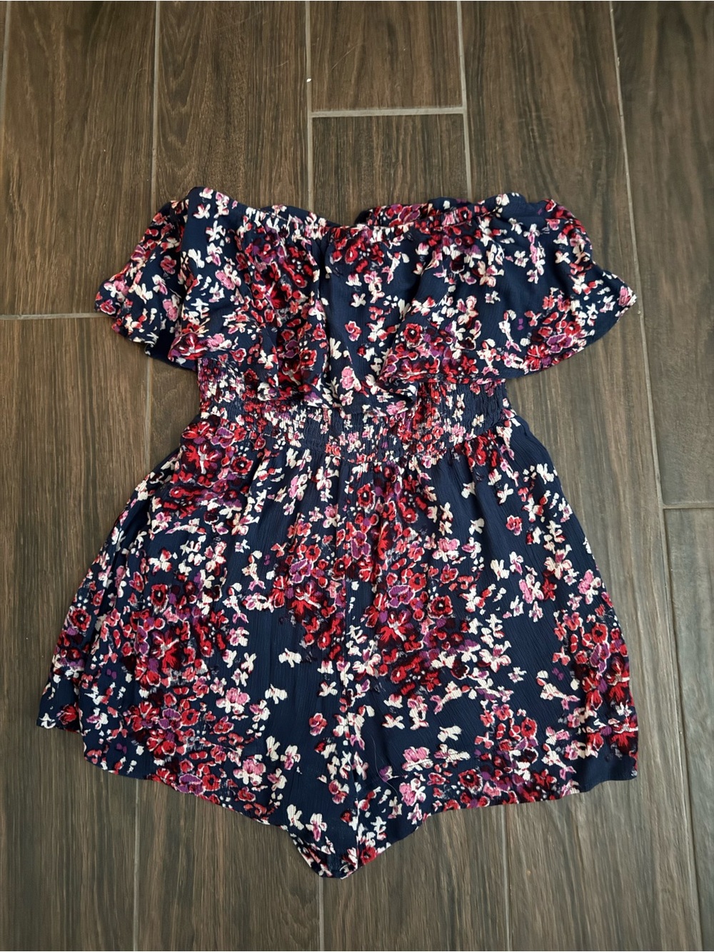 🦄Navy Floral Strapless Romper